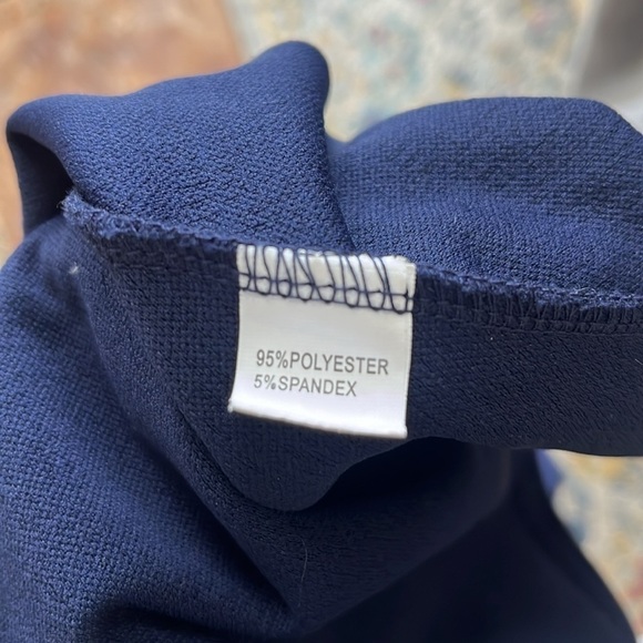 Owin Floral waist fit and flare 3-4 sleeve dress navy blue - Picture 10 of 11